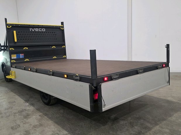 Iveco Daily Daily 2.3 35S16A8 Business Dropside 3750 WB Hi-Matic 11