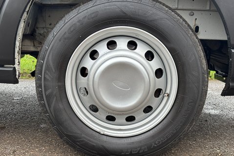 Ford Transit 350 Drw L4 130 ps Single Cab Dropside Truck 25