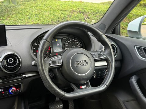 Audi A3 1.4 TFSI S line Sportback S Tronic Euro 5 (s/s) 5dr 17