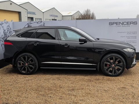 Jaguar F-Pace V6 FIRST EDITION AWD 10