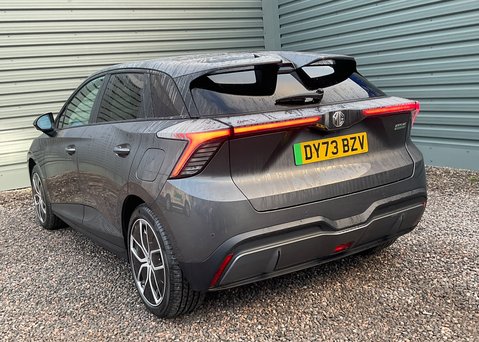 MG MG4 EV 64kWh TROPHY 14