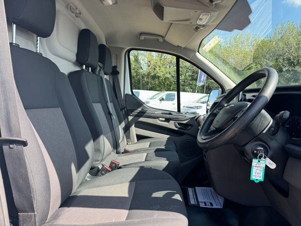 Ford Transit Custom SWB L1H1 Low Roof Leader 300 Sensors EURO 6 18