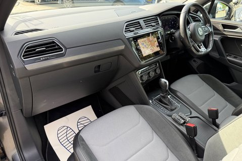Volkswagen Tiguan R-LINE TECH TSI EVO DSG -CAMERA -FULL VW SERVICE HISTORY  27