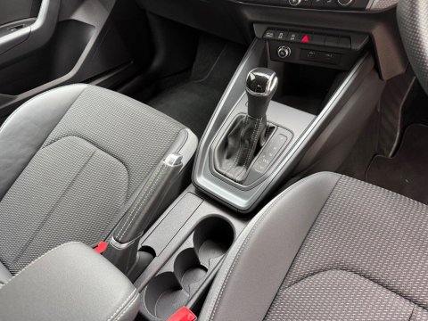Audi A1 SPORTBACK TFSI S LINE 24