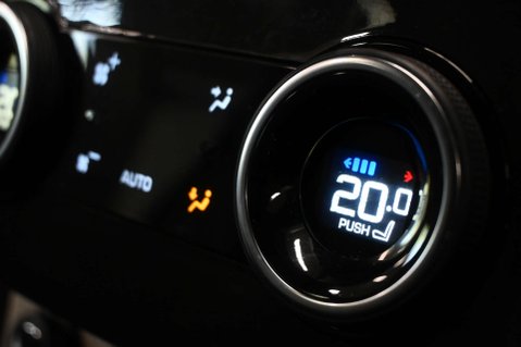 Land Rover Range Rover 4.4 Range Rover Vogue SE SDV8 Auto 4WD 5dr 51