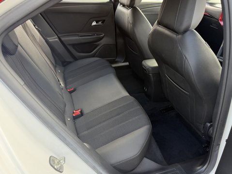 Vauxhall Mokka 100kW SRi Premium 50kWh 5dr Auto 34