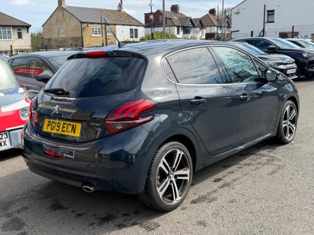 Peugeot 208 S/S GT LINE 9