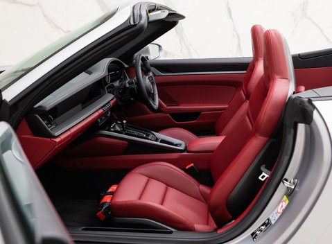 Porsche 911 Carrera 4S Cabriolet (992) 14