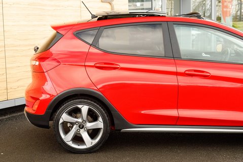 Ford Fiesta ACTIVE X 7