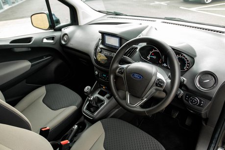 Ford Tourneo Courier TITANIUM