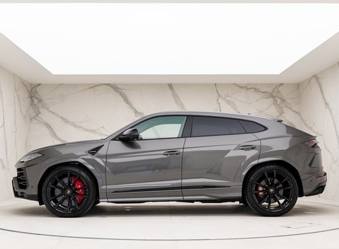 Lamborghini Urus 2