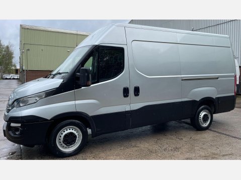 Iveco Daily 2.3D HPI 14V Business 35S 3520 Panel Van 5dr Diesel HiMatic MWB H2 Euro 6 ( 8