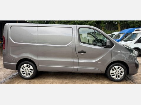 Vauxhall Vivaro 1.6 CDTi 2700 BiTurbo Sportive L1 H1 Euro 6 (s/s) 5dr 8