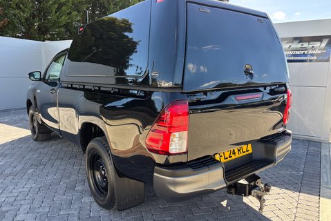 Toyota Hilux Active 4WD D-4D Single Cab Pickup - Canopy 2