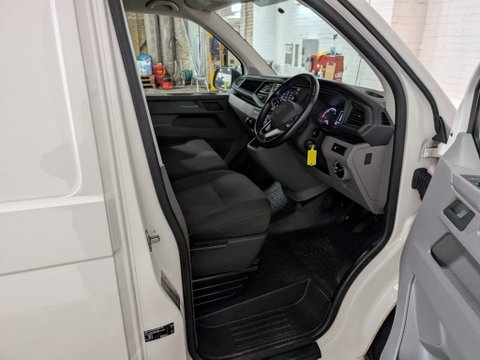 Volkswagen Transporter T28 TDI P/V STARTLINE 9