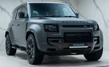 Land Rover Defender 110 OCTA EDITION ONE 12