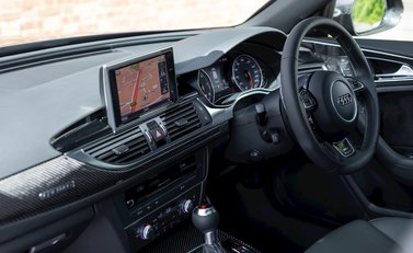 Audi RS6 Avant Performance 16