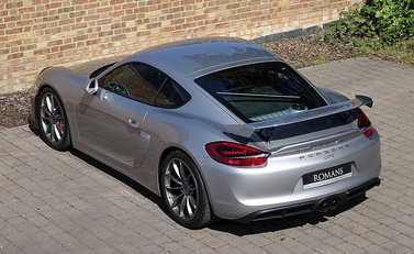 Porsche Cayman GT4 12