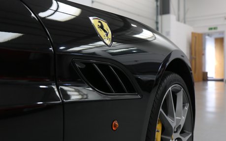 Ferrari California V8 - Daytona Style Seats, Shields and More 24