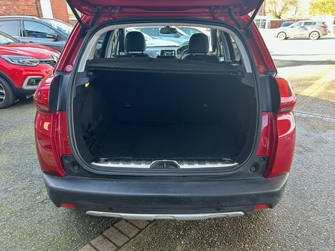 Peugeot 2008 PURETECH ALLURE 11