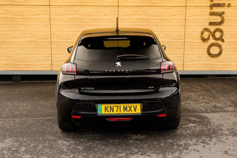 Peugeot 208 GT PREMIUM 7