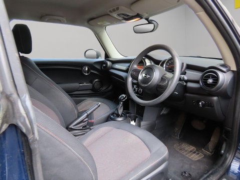 Mini Hatch 1.5 Cooper Auto Euro 6 (s/s) 3dr 12