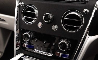 Rolls-Royce Cullinan V12 19