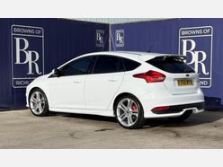 Ford Focus 2.0T EcoBoost ST-2 Hatchback 5dr Petrol Manual Euro 6 (s/s) (250 ps) 6