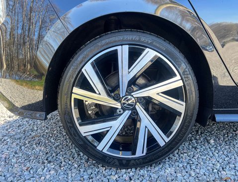 Volkswagen Golf 2.0 Golf R-Line TDI Semi-Auto 5dr 14