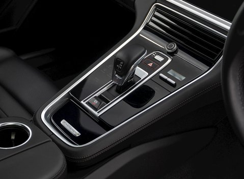 Porsche Panamera Turbo Sport Turismo 22