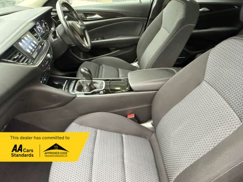 Vauxhall Insignia 1.5 Insignia Design TD 5dr 29