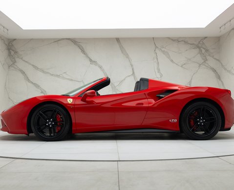 Ferrari 488 SPIDER 