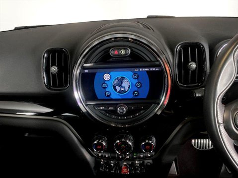 Mini Countryman 2.0 Cooper S Sport SUV 5dr Petrol Steptronic Euro 6 (s/s) (192 ps) 1 Owner 17