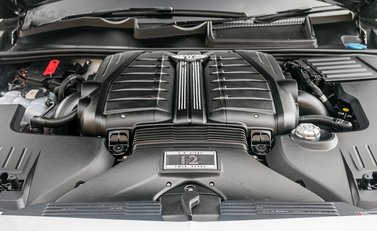 Bentley Bentayga W12 First Edition 32