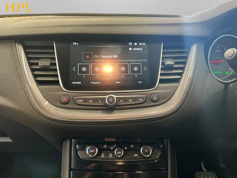Vauxhall Grandland X 1.2 Turbo SRi Nav SUV 5dr Petrol Auto Euro 6 (s/s) (130 ps) 18