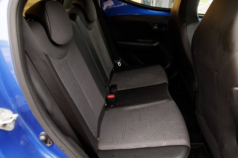 Toyota Aygo VVT-I X-CLUSIV X-SHIFT 32