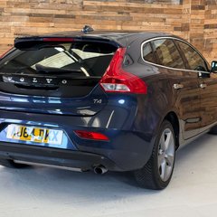 Volvo V40 1.6 T4 SE Lux Nav Hatchback 5dr Petrol Powershift Euro 5 (s/s) (180 ps) 4