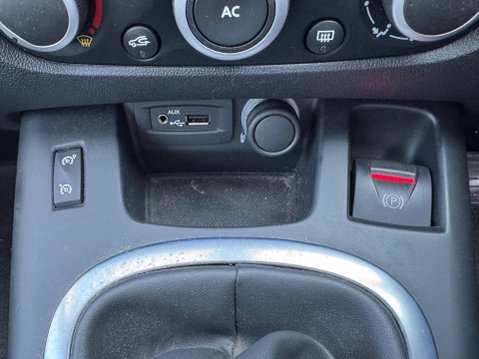 Renault Scenic 1.6 VVT Dynamique TomTom Euro 5 5dr 15