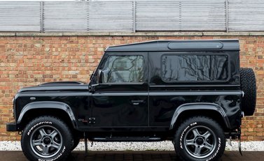 Land Rover Defender 90 XS Bowler 2