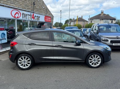 Ford Fiesta TITANIUM 6