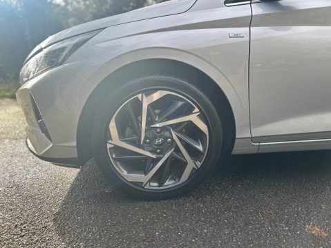 Hyundai i20 T-GDI PREMIUM MHEV 40