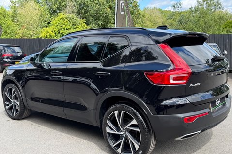 Volvo XC40 D4 R-DESIGN PRO AWD 5