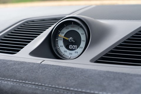 Porsche Cayenne 4.0T V8 TURBO GT 16