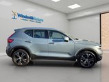 Volvo XC40 1.5 T3 Inscription Pro Euro 6 (s/s) 5dr 4