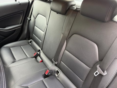 Mercedes-Benz A Class 1.5 A180d Sport (Executive) Euro 6 (s/s) 5dr 12