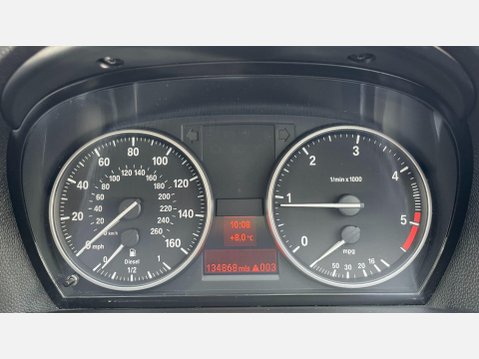 BMW 3 Series 2.0 318d SE Euro 5 4dr 31