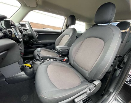 Mini Hatch 1.5 Cooper Classic 3dr 50