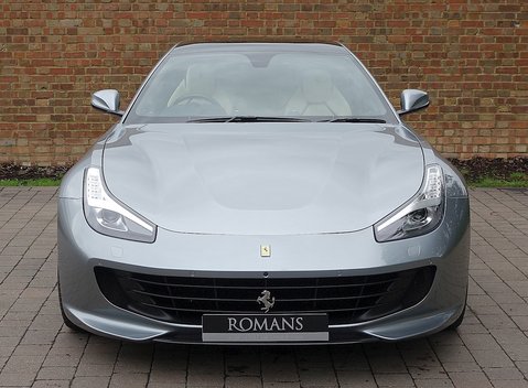 Ferrari GTC4 Lusso 2