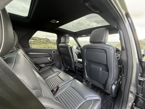Land Rover Discovery SDV6 HSE 25