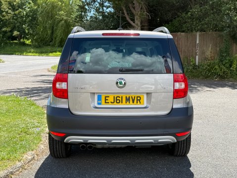 Skoda Yeti ELEGANCE TSI 4WD 5